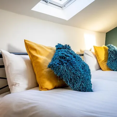 St John's Centre House-free Parking