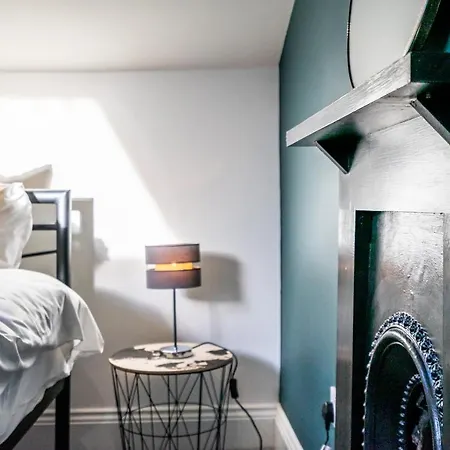 St John's Centre House-free Parking