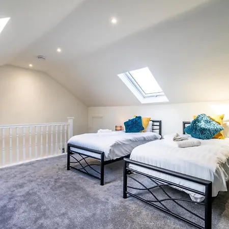 St John's Centre House-free Parking