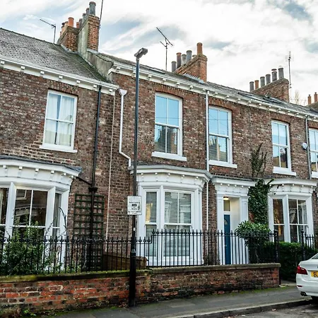 Daire St John's Centre House-free Parking *