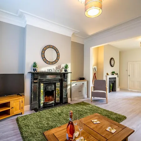 St John's Centre House-free Parking Daire *