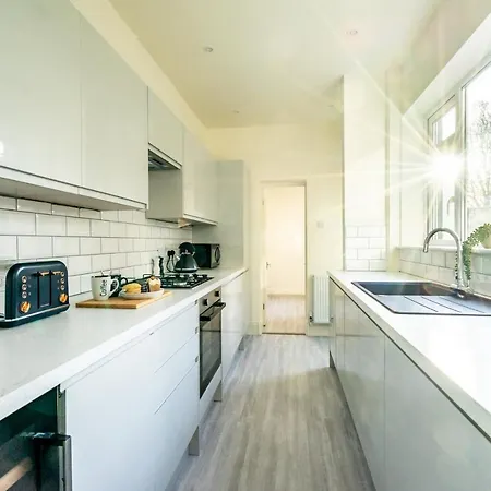 St John's Centre House-free Parking Daire York