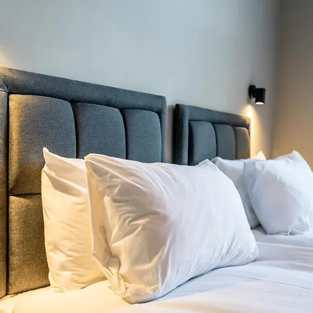 Daire St John's Centre House-free Parking