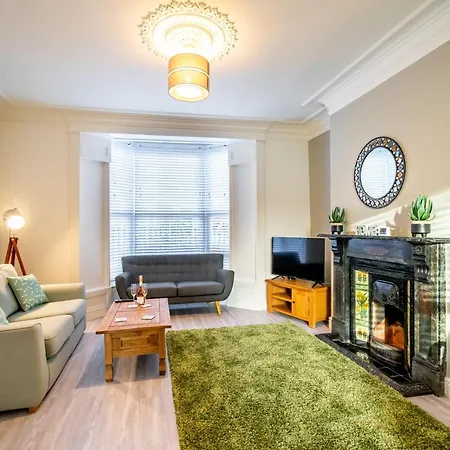 St John's Centre House-free Parking *