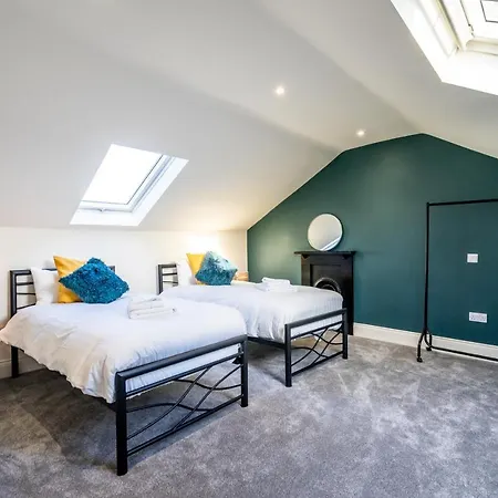 Daire St John's Centre House-free Parking